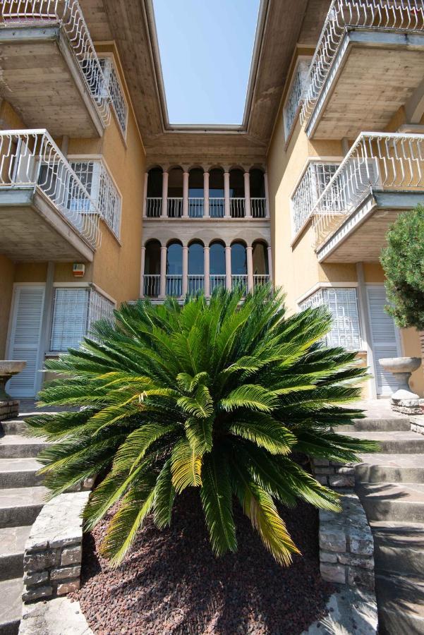 Sirmio Apartments - Narnia Stay Sirmione Eksteriør bilde